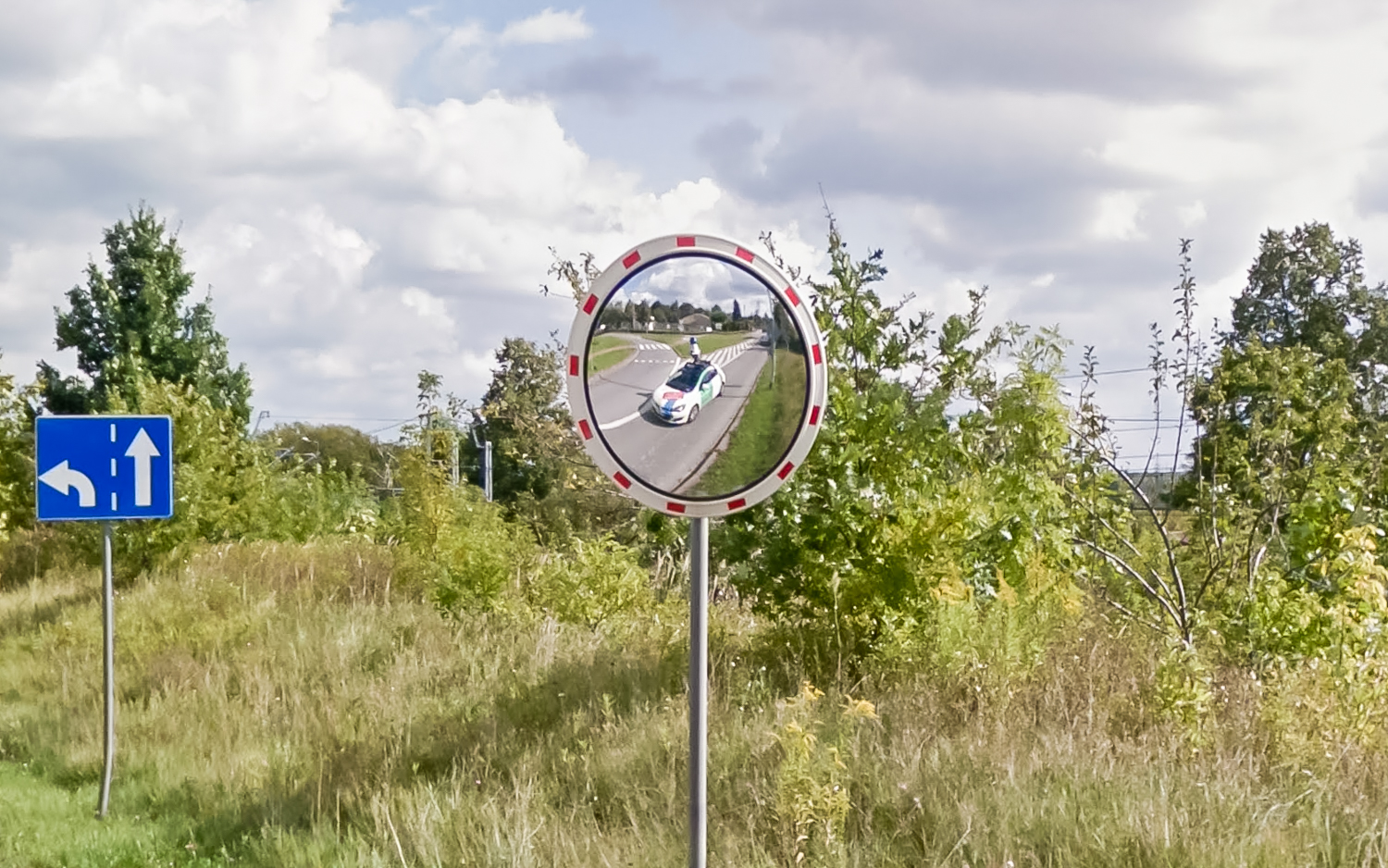 Auto-portrait d'une voiture Google